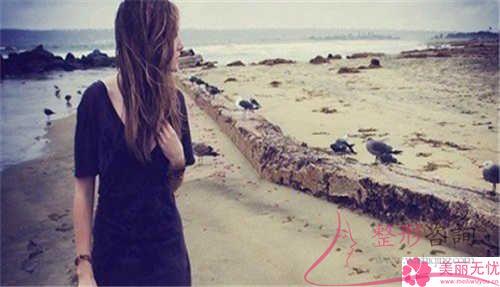 移植額部頭發后作用會持久展現嗎？要怎么樣付費？