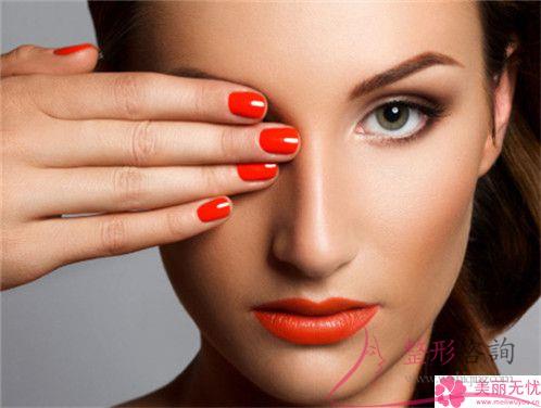 純鈦<a href=http://www.f3bb6.cn/listinfo-829-0.html target=_blank class=infotextkey>烤瓷牙</a>怎么修復