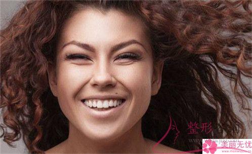 激光<a href=http://www.f3bb6.cn/listinfo-765-0.html target=_blank class=infotextkey>去抬頭紋</a>風險大不大