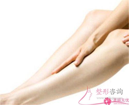 選擇冰點<a href=http://www.f3bb6.cn/listinfo-670-0.html target=_blank class=infotextkey>脫毛</a>（Freezing point unhairing）手術對于皮膚顏色深的人適不適合