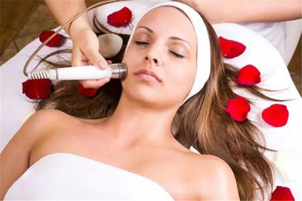 <a href=http://www.f3bb6.cn/listinfo-611-0.html target=_blank class=infotextkey>超聲刀</a>的費(fèi)用是多少 <a href=http://www.f3bb6.cn/listinfo-611-0.html target=_blank class=infotextkey>超聲刀</a>多少錢一次