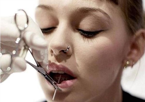 打唇釘一般多少錢 自己打唇釘會(huì)有危險(xiǎn)嗎