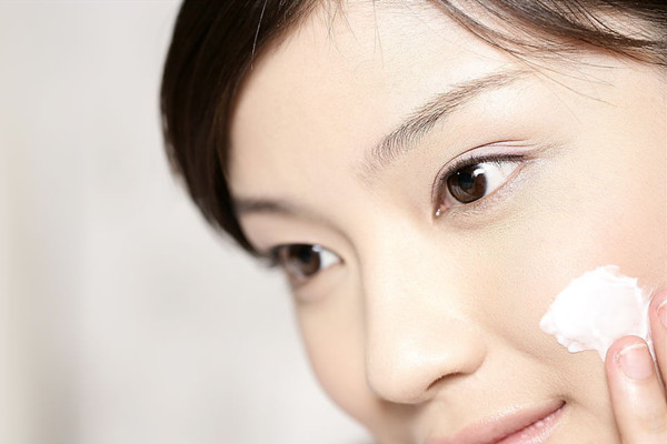 激光<a href=http://www.f3bb6.cn/listinfo-770-0.html target=_blank class=infotextkey>嫩膚</a>的效果好嗎 激光<a href=http://www.f3bb6.cn/listinfo-770-0.html target=_blank class=infotextkey>嫩膚</a>安全嗎