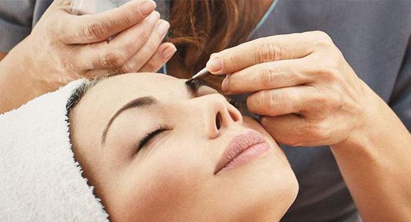 注射<a href=http://www.f3bb6.cn/listinfo-731-0.html target=_blank class=infotextkey>玻尿酸</a>除頸紋多少錢