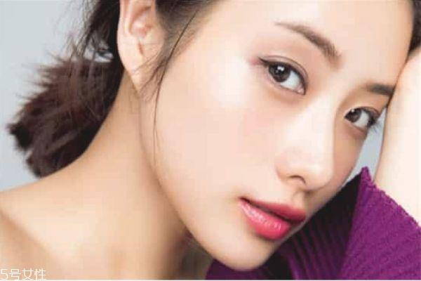 川字紋怎么去除 川字紋<a href=http://www.f3bb6.cn/listinfo-731-0.html target=_blank class=infotextkey>玻尿酸</a>注射方法