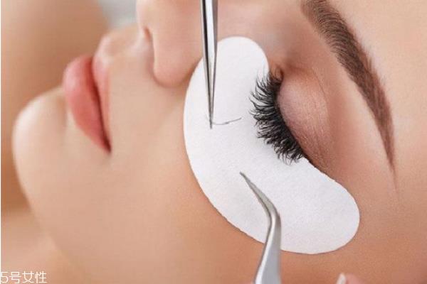<a href=http://www.f3bb6.cn/listinfo-726-0.html target=_blank class=infotextkey>嫁接睫毛</a>怎么卸掉下來 <a href=http://www.f3bb6.cn/listinfo-726-0.html target=_blank class=infotextkey>嫁接睫毛</a>的危害