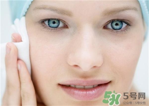 果酸換膚可以<a href=http://www.f3bb6.cn/listinfo-769-0.html target=_blank class=infotextkey>去黑頭</a>嗎?果酸換膚能<a href=http://www.f3bb6.cn/listinfo-769-0.html target=_blank class=infotextkey>去黑頭</a>嗎?