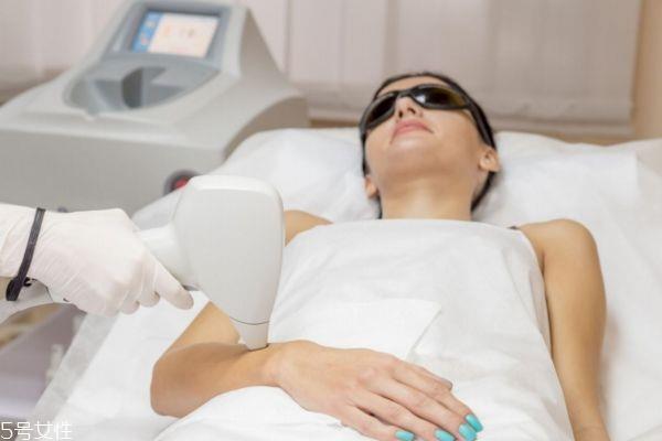 永久<a href=http://www.f3bb6.cn/listinfo-670-0.html target=_blank class=infotextkey>脫毛</a>的危害有哪些 做永久<a href=http://www.f3bb6.cn/listinfo-670-0.html target=_blank class=infotextkey>脫毛</a>的壞處