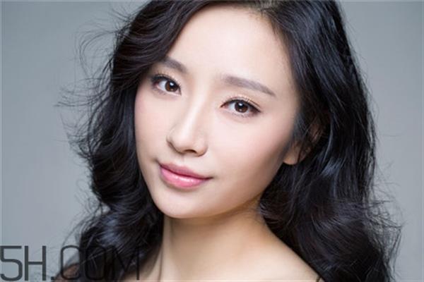 <a href=http://www.f3bb6.cn/listinfo-829-0.html target=_blank class=infotextkey>烤瓷牙</a>掉瓷后怎么辦？<a href=http://www.f3bb6.cn/listinfo-829-0.html target=_blank class=infotextkey>烤瓷牙</a>掉瓷了能補嗎？