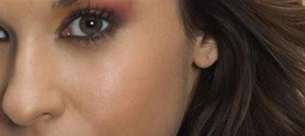 激光<a href=http://www.f3bb6.cn/listinfo-786-0.html target=_blank class=infotextkey>去黃褐斑</a>多久可以化妝