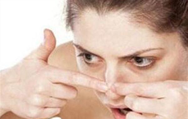 鼻頭長痘如何去除