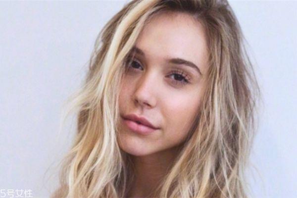 鼻子膨體取出后會怎樣 膨體<a href=http://www.f3bb6.cn/listinfo-737-0.html target=_blank class=infotextkey>隆鼻</a>鼻梁發紅