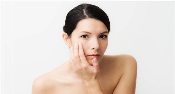 自體脂肪<a href=http://www.f3bb6.cn/listinfo-782-0.html target=_blank class=infotextkey>去眼角細紋</a>如何護理？