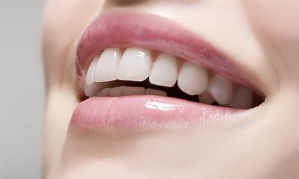 牙齒長有黑斑怎么辦