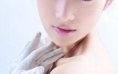 肋骨<a href=http://www.f3bb6.cn/listinfo-737-0.html target=_blank class=infotextkey>隆鼻</a>比假體好嗎