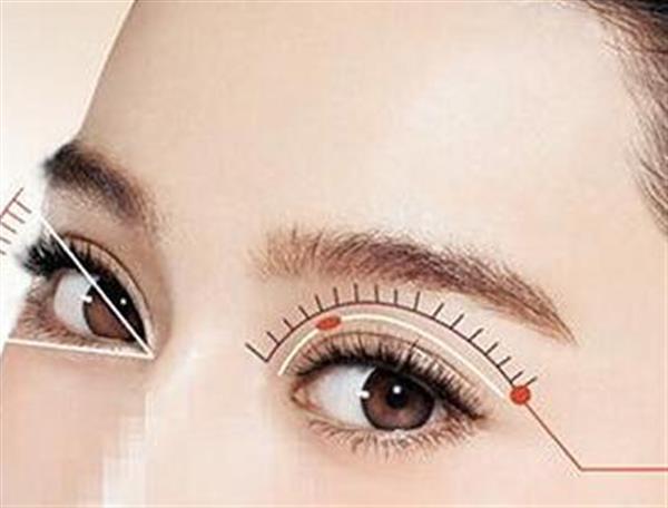 埋線<a href=http://www.f3bb6.cn/listinfo-724-0.html target=_blank class=infotextkey>雙眼皮</a>腫怎么消腫