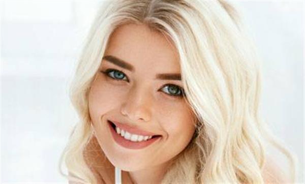 <a href=http://www.f3bb6.cn/listinfo-724-0.html target=_blank class=infotextkey>雙眼皮</a>寬怎么變窄