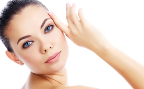 botox<a href=http://www.f3bb6.cn/listinfo-614-0.html target=_blank class=infotextkey>除皺</a>瘦型素<a href=http://www.f3bb6.cn/listinfo-614-0.html target=_blank class=infotextkey>除皺</a>瘦型素注射<a href=http://www.f3bb6.cn/listinfo-631-0.html target=_blank class=infotextkey>瘦臉</a>術(shù)前注意事項(xiàng)