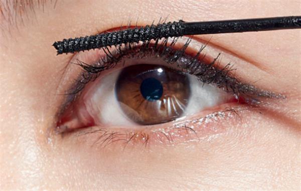 做個<a href=http://www.f3bb6.cn/listinfo-724-0.html target=_blank class=infotextkey>雙眼皮</a>手術大概需多少錢