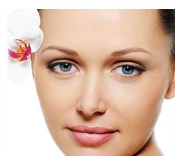 透明質酸<a href=http://www.f3bb6.cn/listinfo-737-0.html target=_blank class=infotextkey>隆鼻</a>會造成眼睛失明嗎