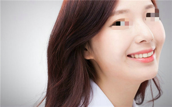 注射透明質(zhì)酸<a href=http://www.f3bb6.cn/listinfo-737-0.html target=_blank class=infotextkey>隆鼻</a>的危害？