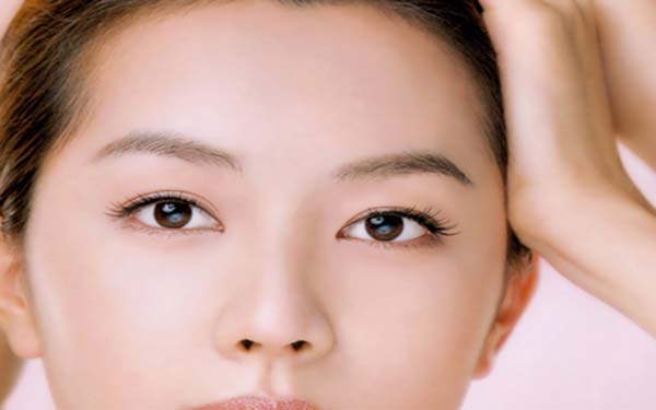 <a href=http://www.f3bb6.cn/listinfo-655-0.html target=_blank class=infotextkey>切眉</a>疤痕