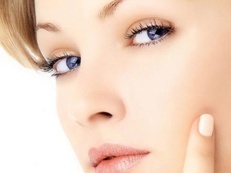 <a href=http://www.f3bb6.cn/listinfo-717-0.html target=_blank class=infotextkey>上瞼下垂矯正</a>術注意事項有哪些？