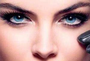 天生的<a href=http://www.f3bb6.cn/listinfo-724-0.html target=_blank class=infotextkey>雙眼皮</a>會消失嗎