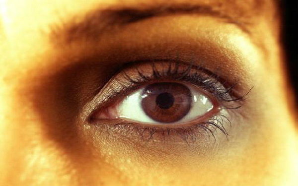 男生黑眼圈的去除方法?