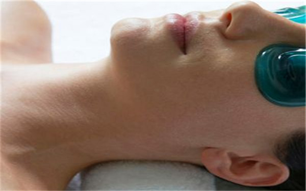 膨體<a href=http://www.f3bb6.cn/listinfo-737-0.html target=_blank class=infotextkey>隆鼻</a>后小切口恢復比較快嗎