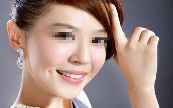 如何減少硅膠<a href=http://www.f3bb6.cn/listinfo-737-0.html target=_blank class=infotextkey>隆鼻</a>受到污染