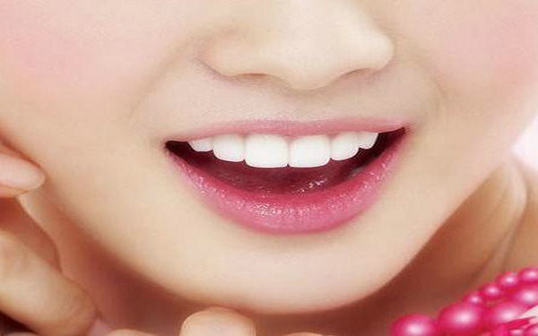 牙齒<a href=http://www.f3bb6.cn/listinfo-830-0.html target=_blank class=infotextkey>美容冠</a>多少錢一顆