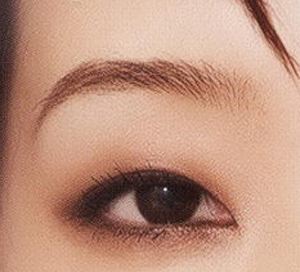 <a href=http://www.f3bb6.cn/listinfo-655-0.html target=_blank class=infotextkey>切眉</a>術術前怎么設計好眉形？