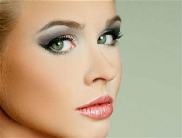 透明質酸<a href=http://www.f3bb6.cn/listinfo-737-0.html target=_blank class=infotextkey>隆鼻</a>是不是會造成失明