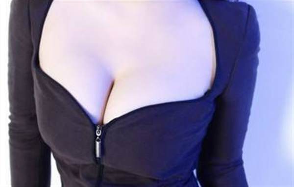 脂肪<a href=http://www.f3bb6.cn/listinfo-618-0.html target=_blank class=infotextkey>隆胸</a>后悔了