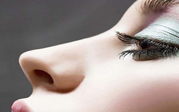 假體<a href=http://www.f3bb6.cn/listinfo-737-0.html target=_blank class=infotextkey>隆鼻</a>手術的風險及預防