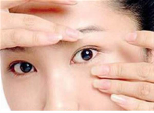 內(nèi)路<a href=http://www.f3bb6.cn/listinfo-708-0.html target=_blank class=infotextkey>去眼袋</a>多少錢