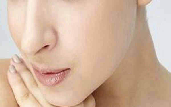 面部刮痧真的能<a href=http://www.f3bb6.cn/listinfo-631-0.html target=_blank class=infotextkey>瘦臉</a>嗎?