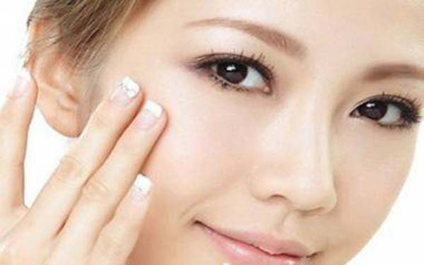 <a href=http://www.f3bb6.cn/listinfo-652-0.html target=_blank class=infotextkey>眉毛種植</a>術(shù)的原理及術(shù)后效果