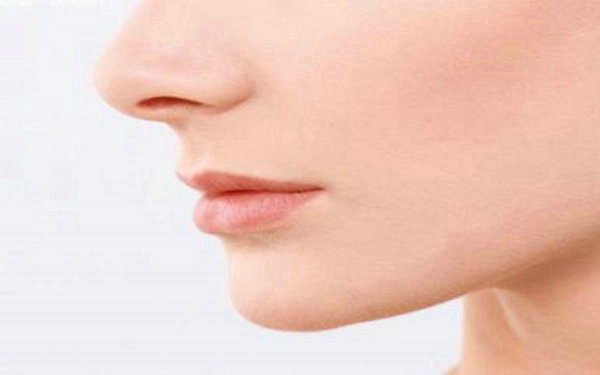 自體脂肪墊山根危害?